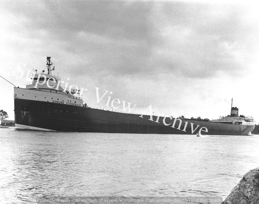Lake Superior  Edmund Fitzgerald Full Shot