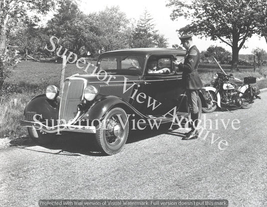 Michigan State Police Harley Davidson Motorcycle Cop Giving A Ticket Uniform