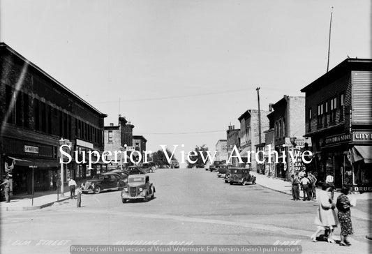 Elm Street in Munising