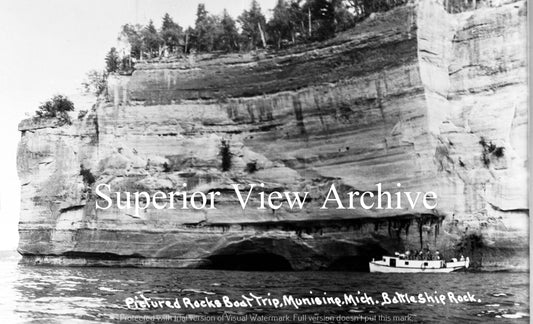Pictured Rocks Boat Tour