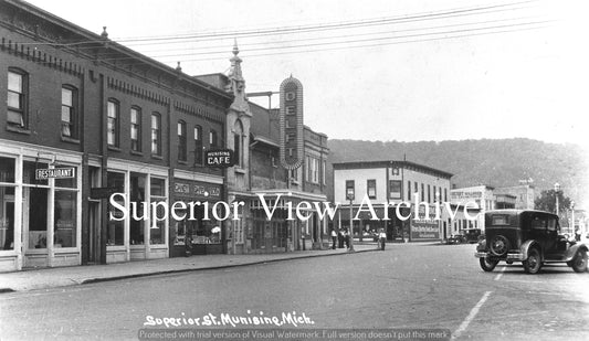 Superior Street in Munising