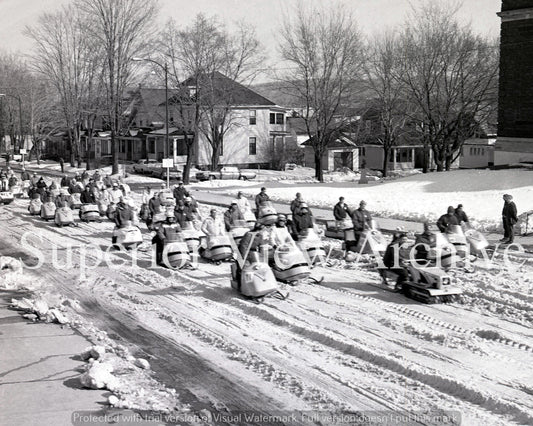50 Vintage Snowmobiles North American Snowmobile Races Racing Helmets
